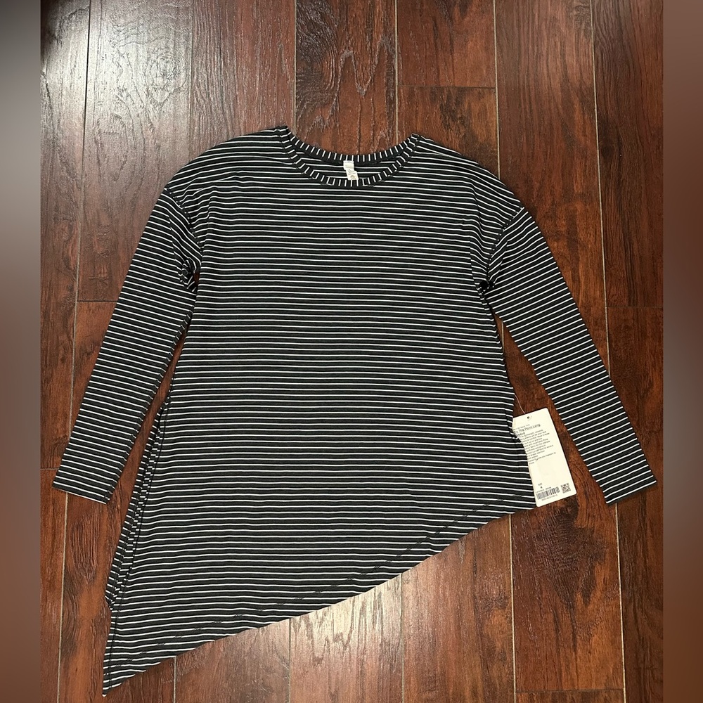 Lululemon To The Point Long Sleeve size 4 Modern Stripe Heathered Black White